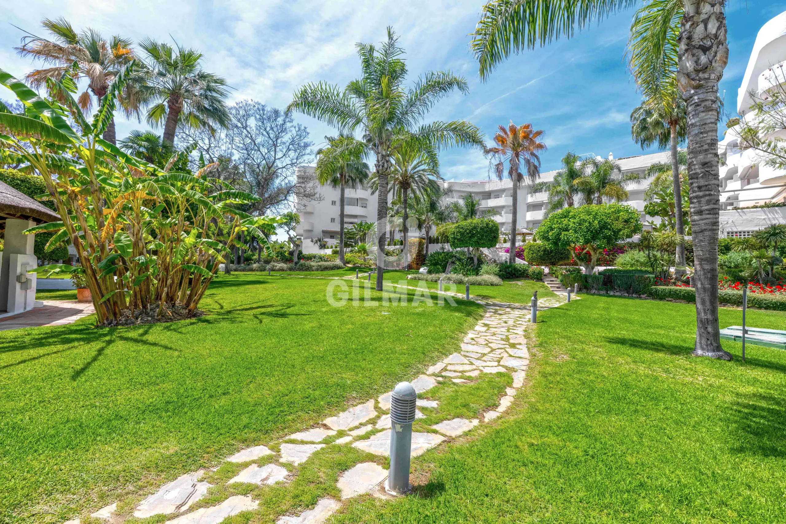 Duplex penthouse in Marbella Ciudad - Málaga
