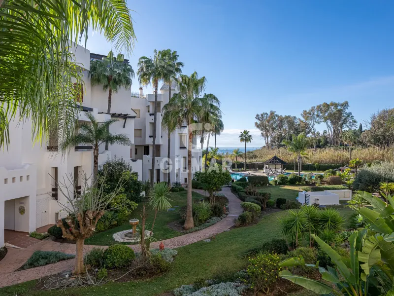 Apartment in Estepona Este - Málaga