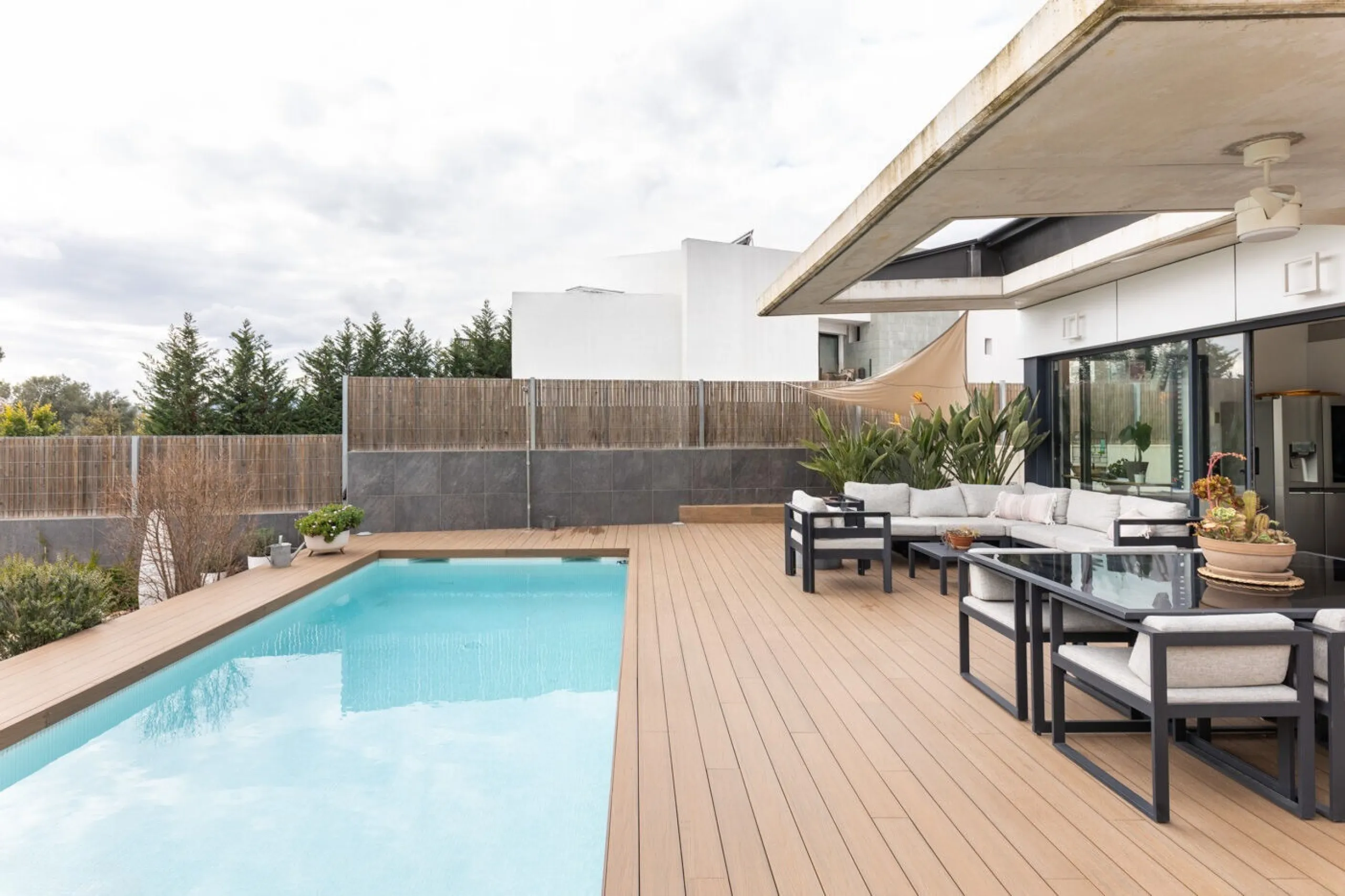 Exceptional Contemporary Home with Elegant Design in Sant Cugat del Valles, Barcelona
