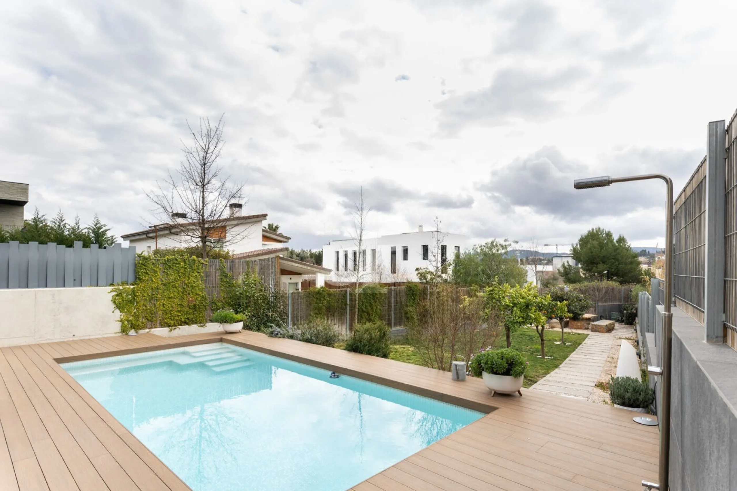 Exceptional Contemporary Home with Elegant Design in Sant Cugat del Valles, Barcelona