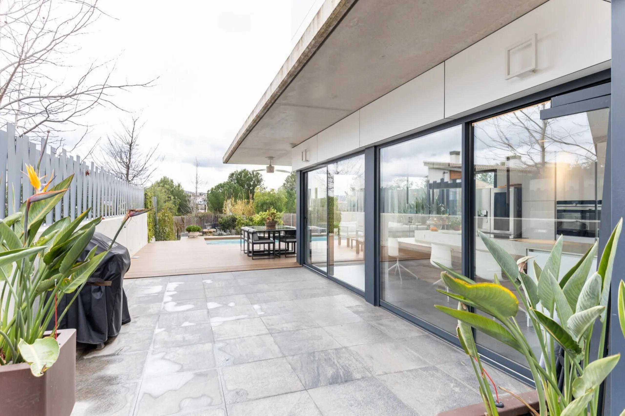 Exceptional Contemporary Home with Elegant Design in Sant Cugat del Valles, Barcelona