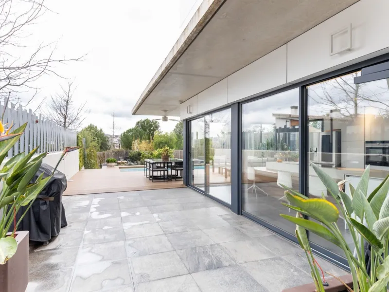 Exceptional Contemporary Home with Elegant Design in Sant Cugat del Valles, Barcelona