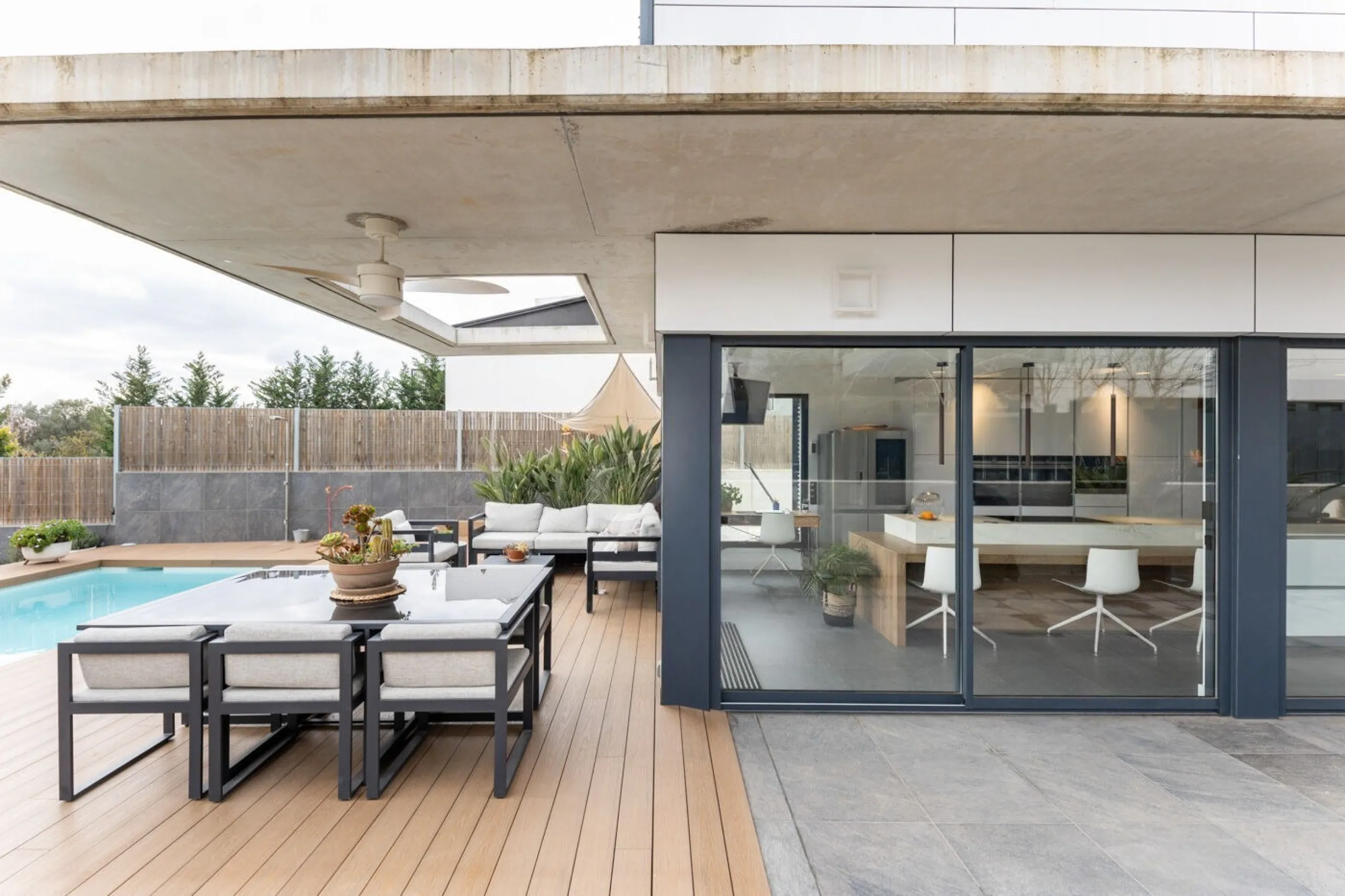 Exceptional Contemporary Home with Elegant Design in Sant Cugat del Valles, Barcelona