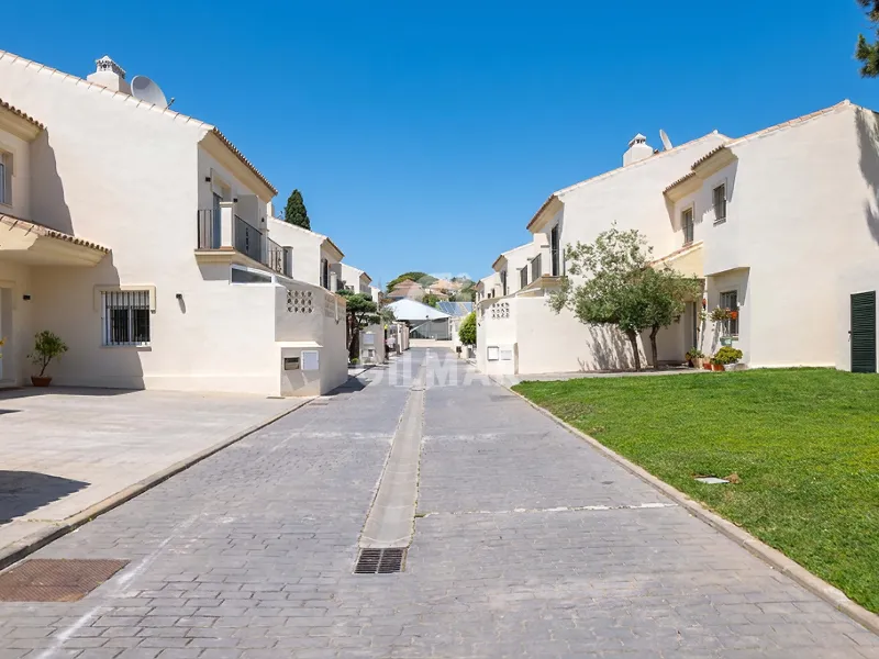 Townhouse in Marbella Este - Málaga