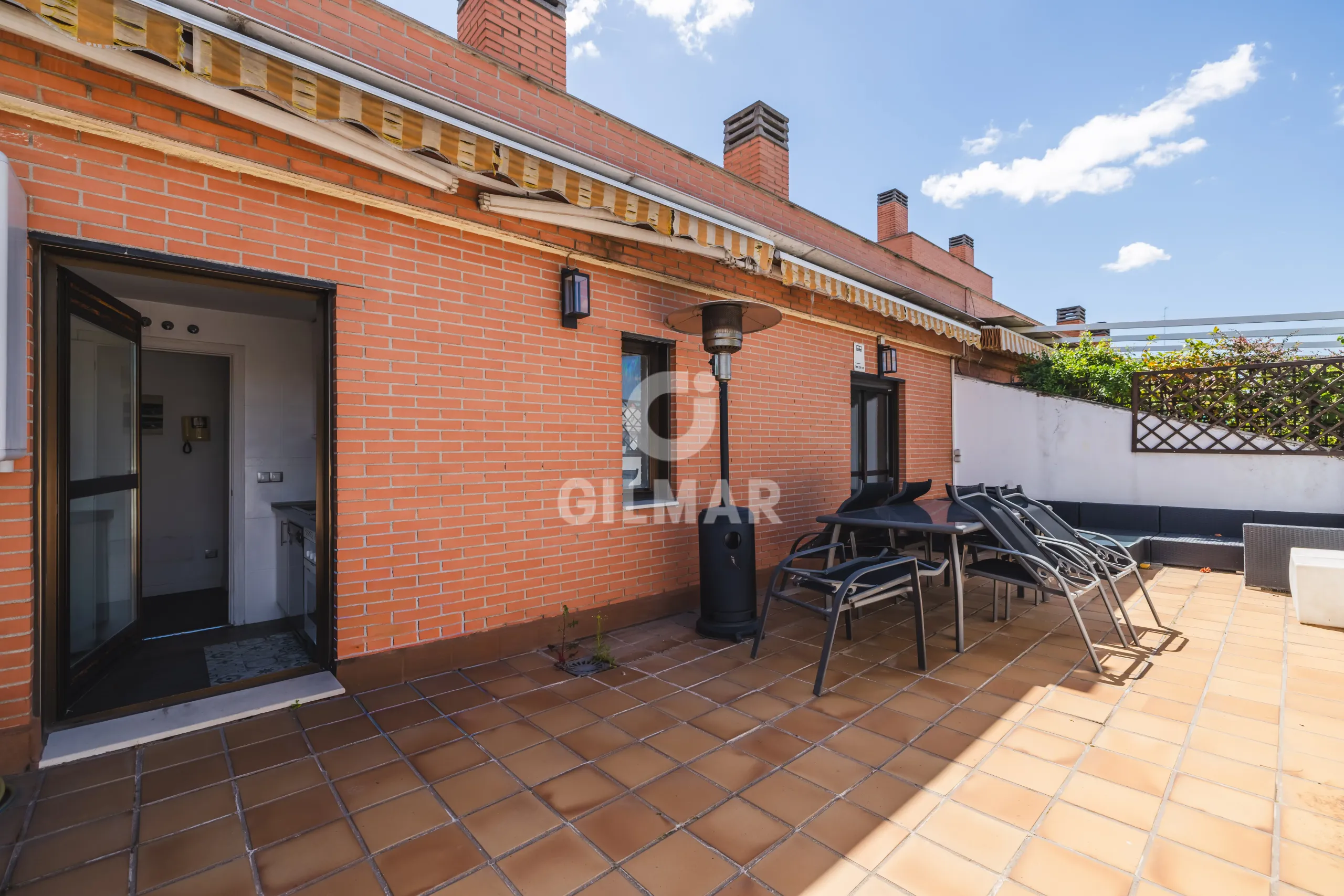 Apartment in Adelfas - Madrid