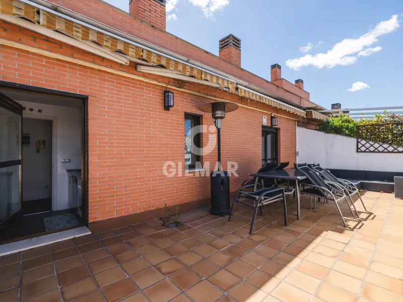Apartment in Adelfas - Madrid