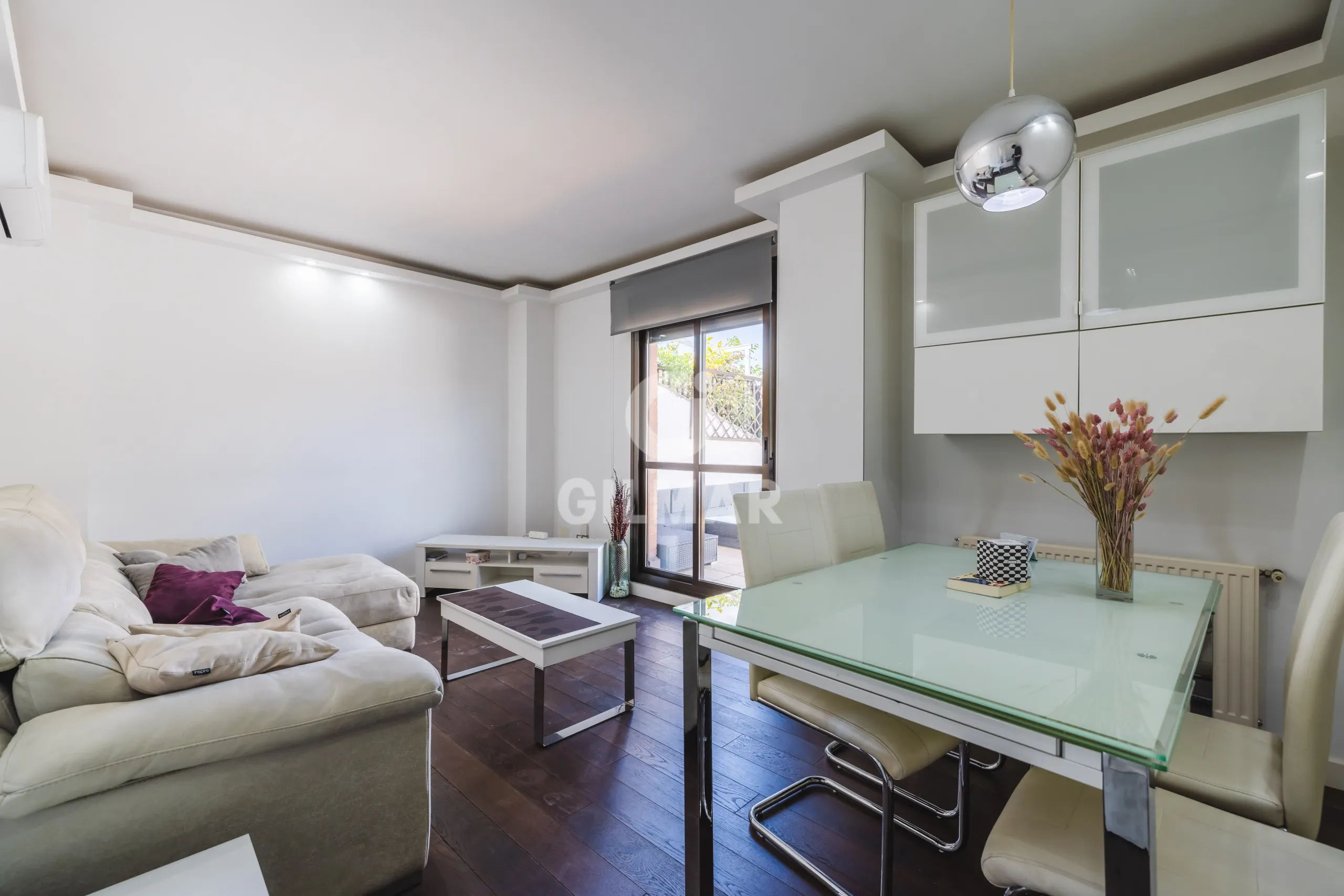 Apartment in Adelfas - Madrid