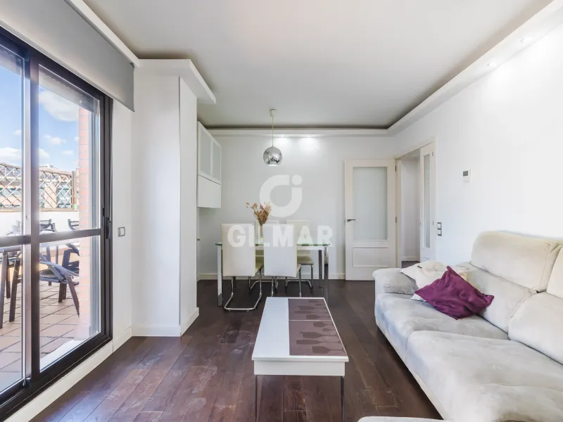 Apartment in Adelfas - Madrid