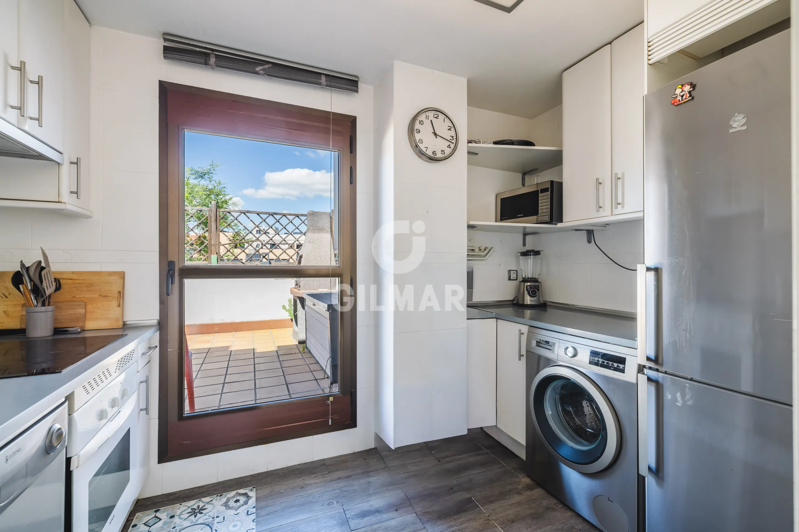 Apartment in Adelfas - Madrid