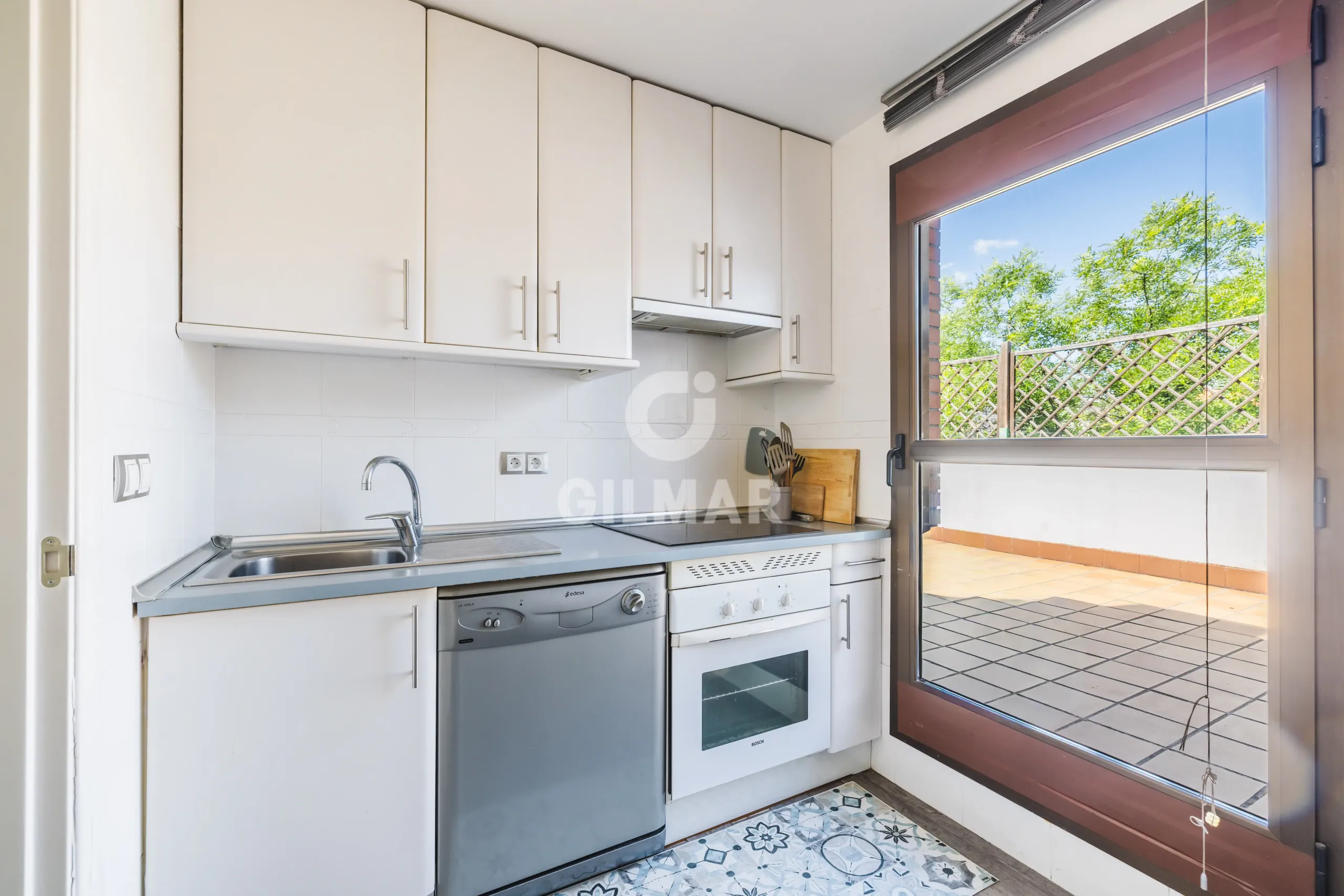 Apartment in Adelfas - Madrid