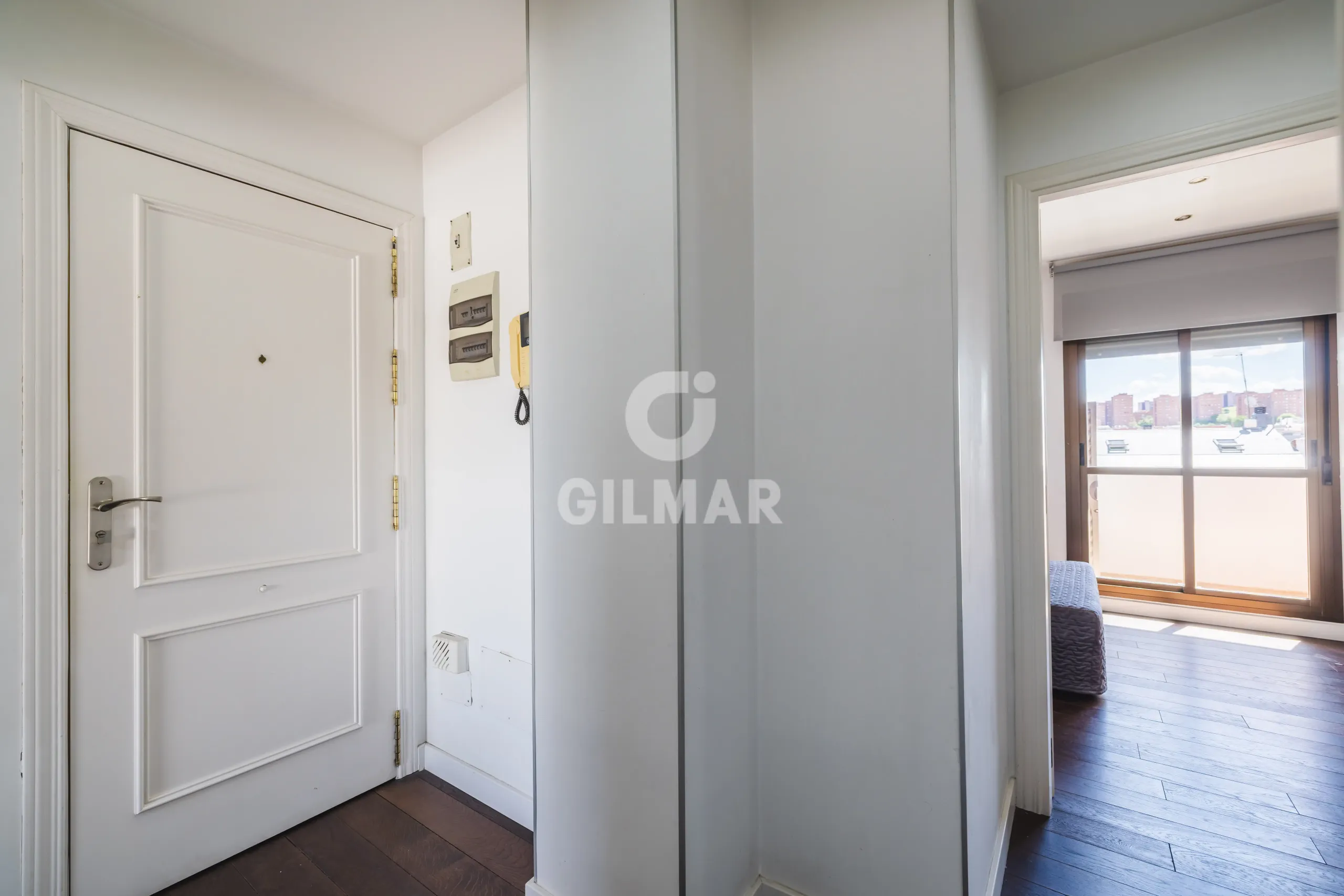 Apartment in Adelfas - Madrid