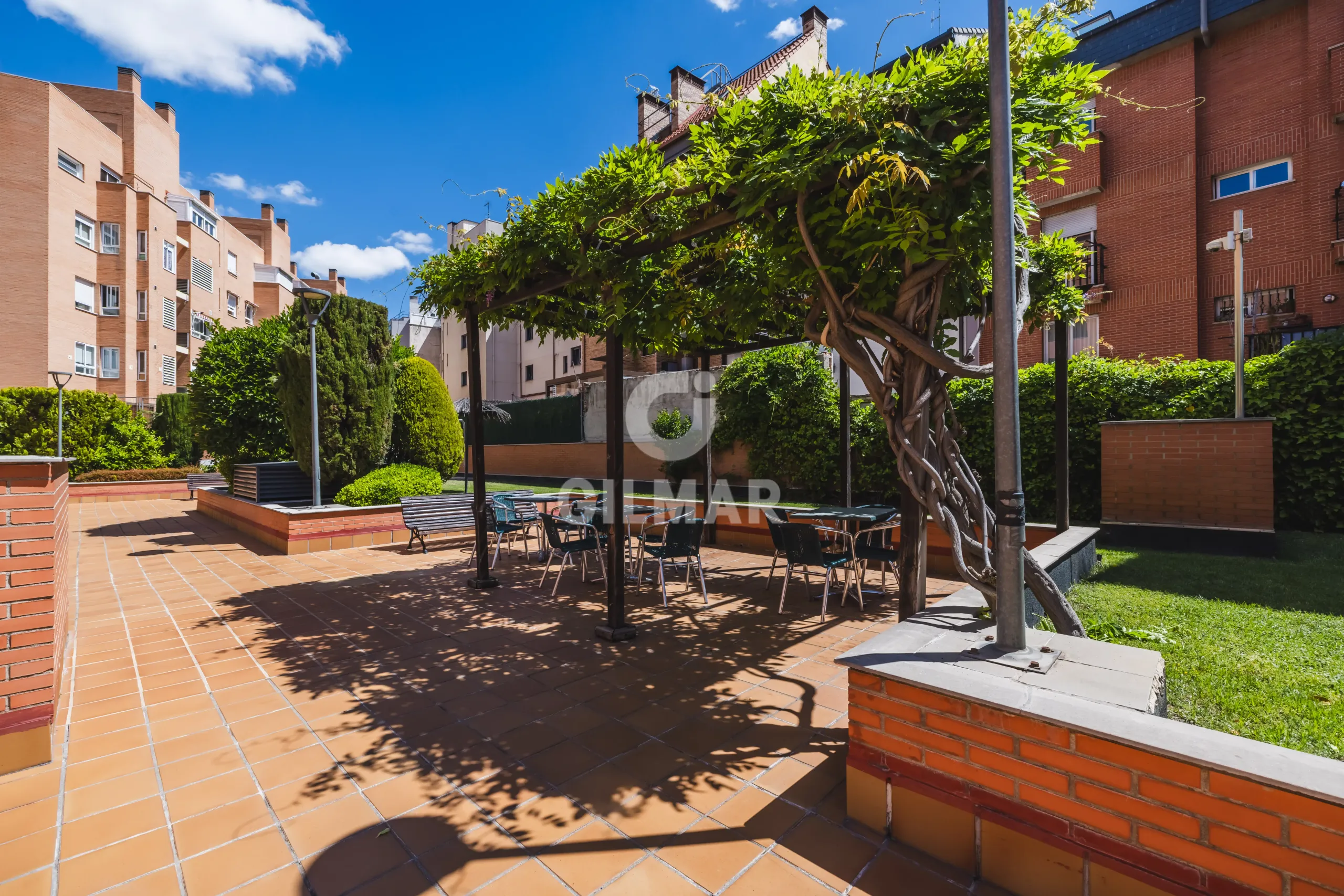 Apartment in Adelfas - Madrid