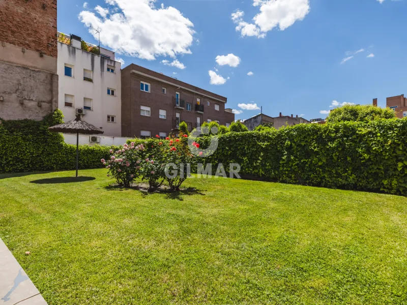 Apartment in Adelfas - Madrid
