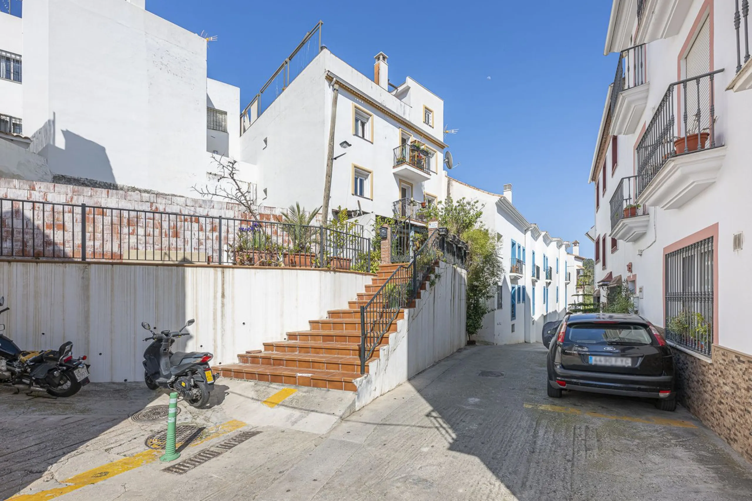 Beautiful duplex penthouse in the heart of Ojén with spectacular views