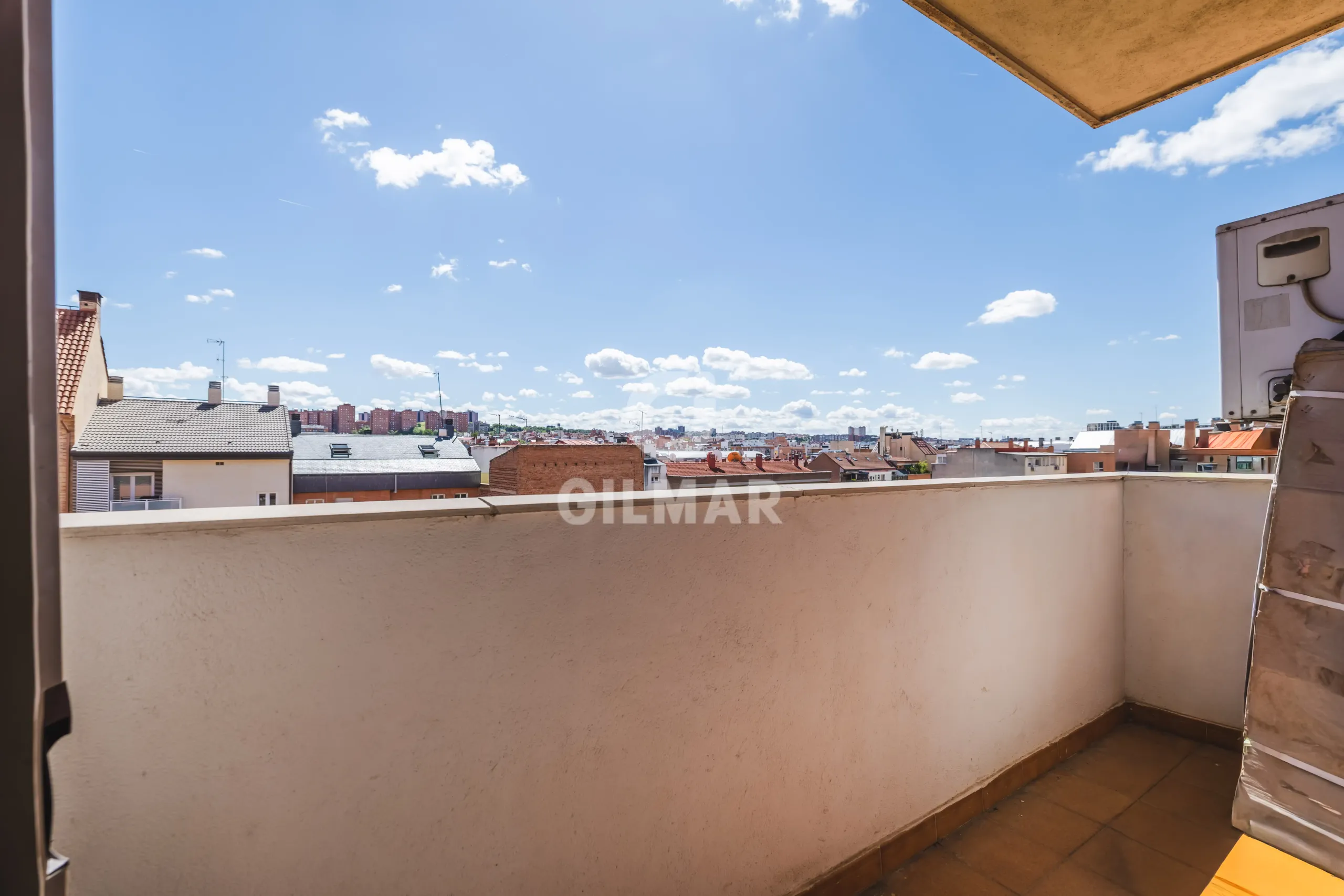 Apartment in Adelfas - Madrid