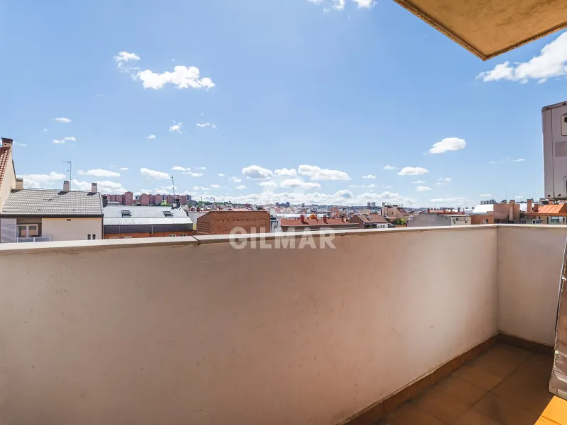 Apartment in Adelfas - Madrid