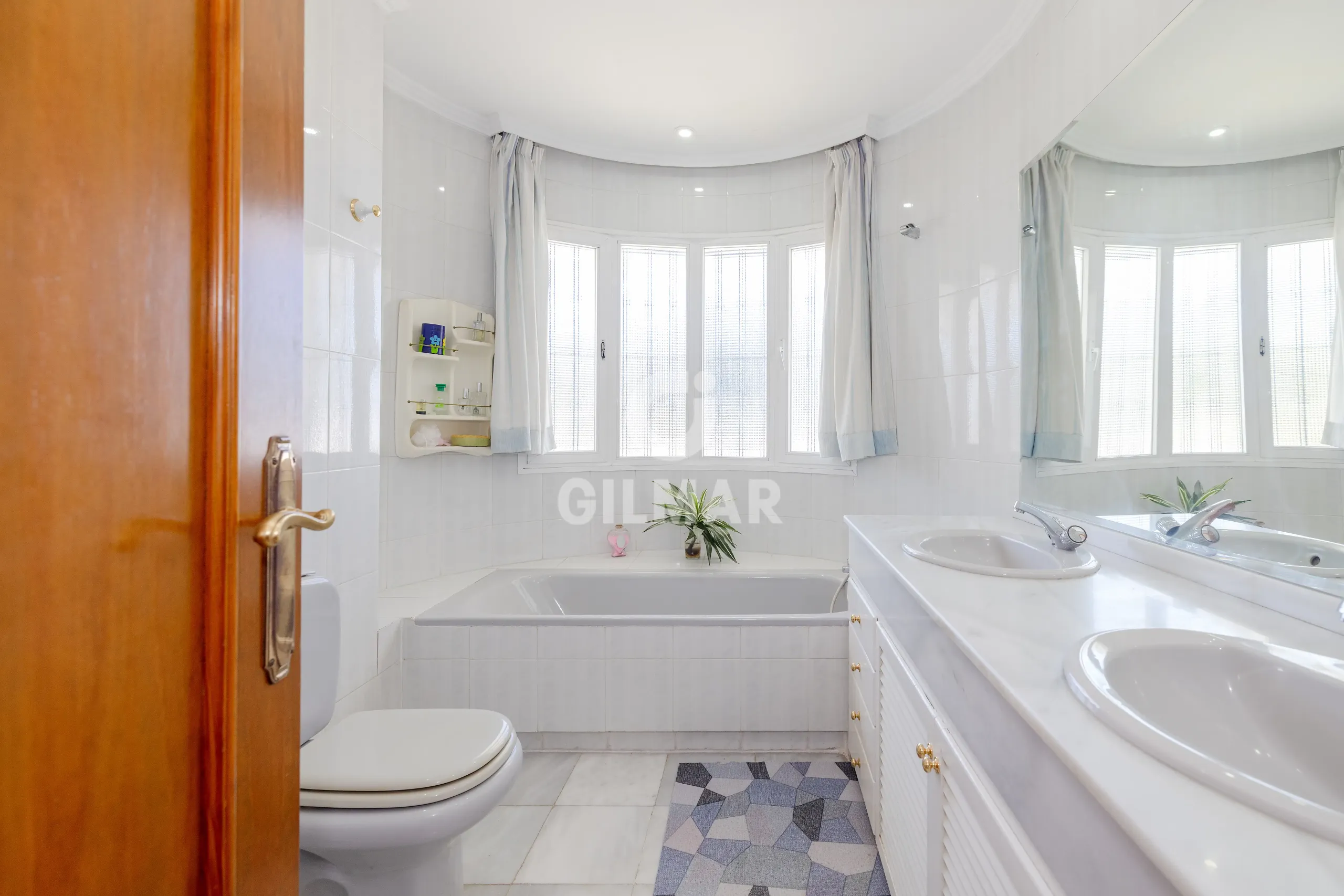 Semi-detached house in Nueva Andalucía - Málaga