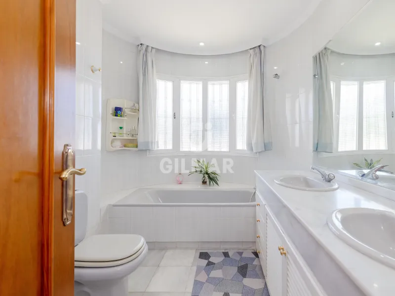 Semi-detached house in Nueva Andalucía - Málaga