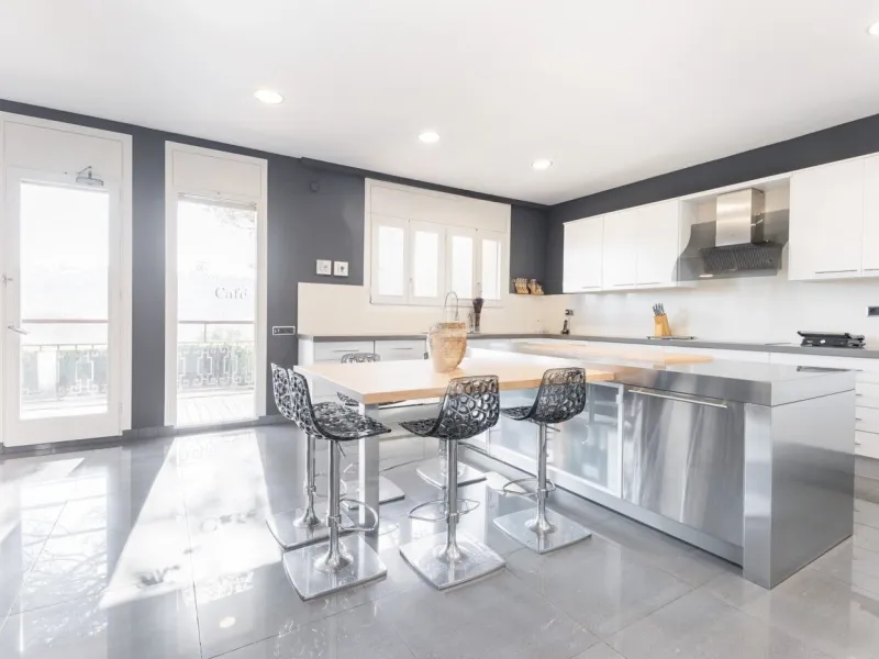 Elegant Residence with Panoramic Views and Total Privacy in Valldoreix, Sant Cugat del Valles, Barcelona