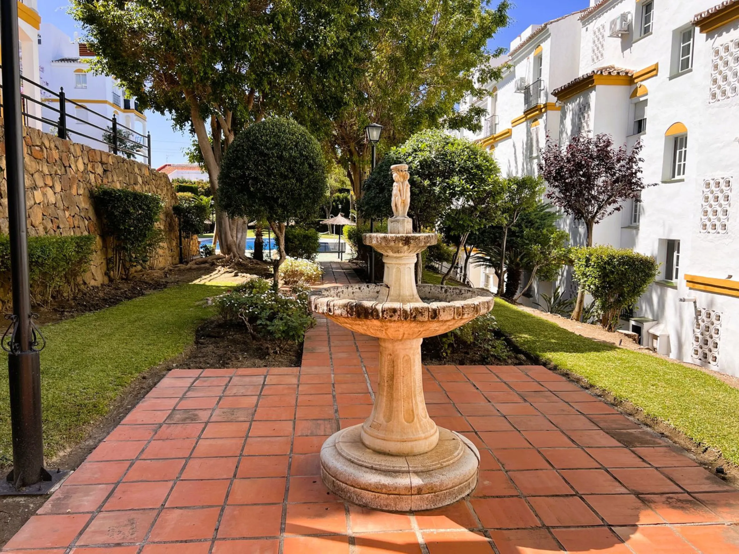 Apartment - Penthouse в продаже в Estepona, Málaga. В доме 2 спален и 2 ванных комнат. Площадь дома 156 м²
