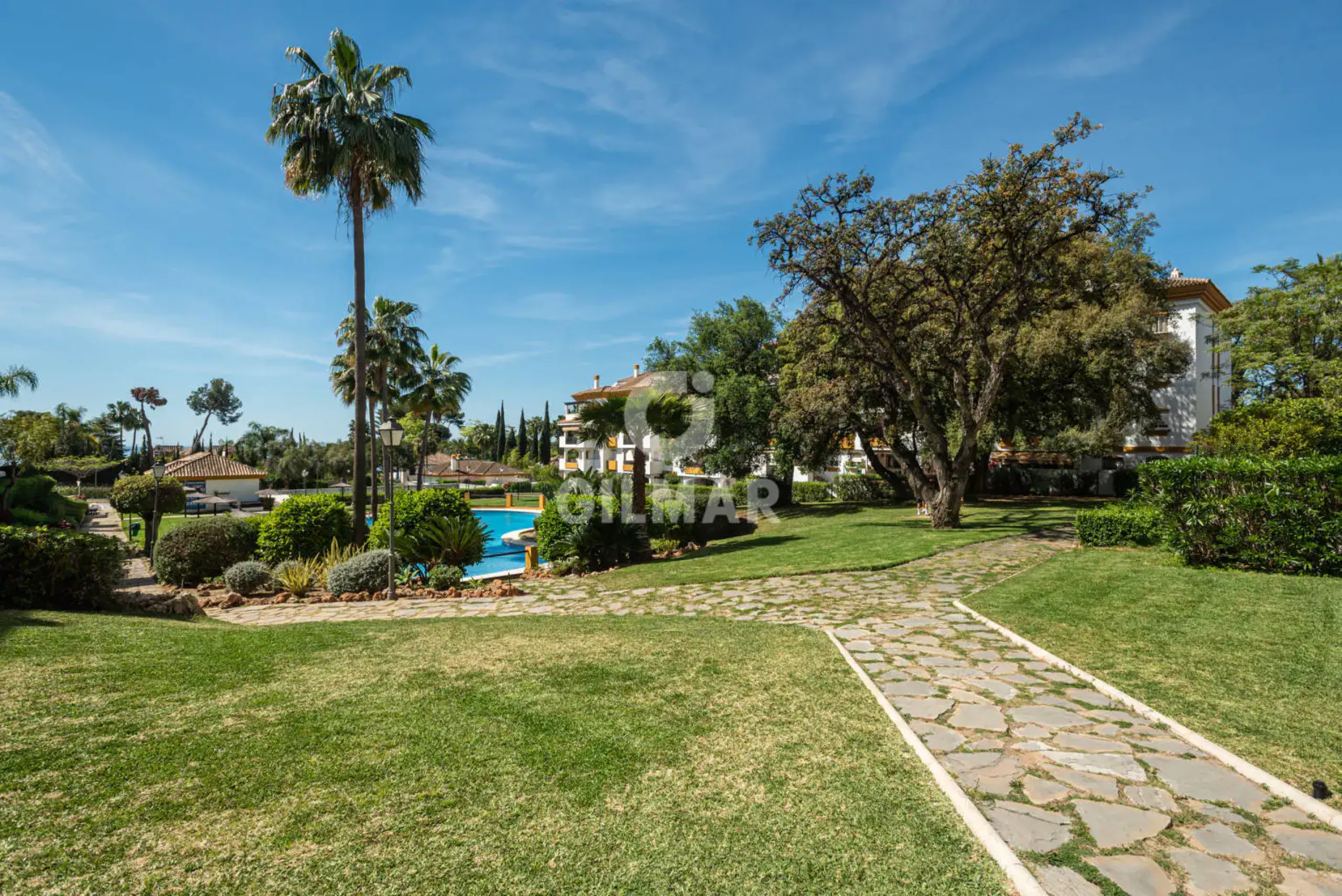 Duplex penthouse in Marbella Ciudad - Málaga
