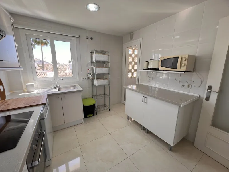 Apartment - Penthouse в продаже в Estepona, Málaga. В доме 2 спален и 2 ванных комнат. Площадь дома 156 м²