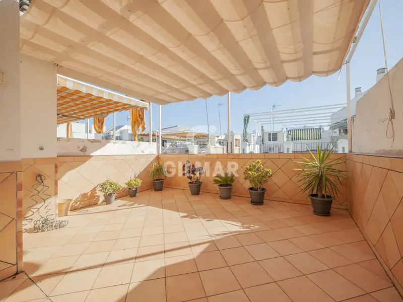 Townhouse in Santa Justa - Miraflores - Cruz Roja - Sevilla