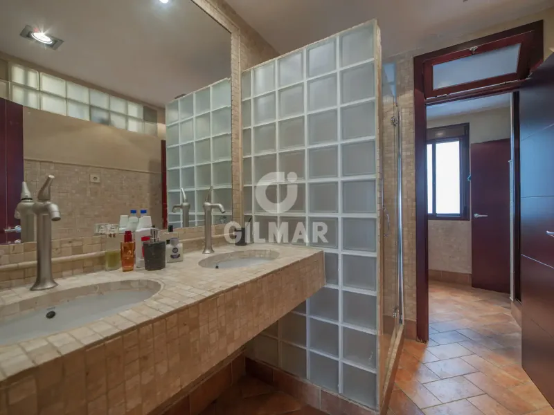 Townhouse in Santa Justa - Miraflores - Cruz Roja - Sevilla
