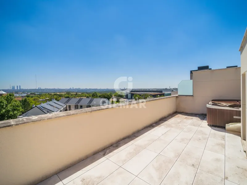 Duplex penthouse in Pozuelo de Alarcón - Madrid
