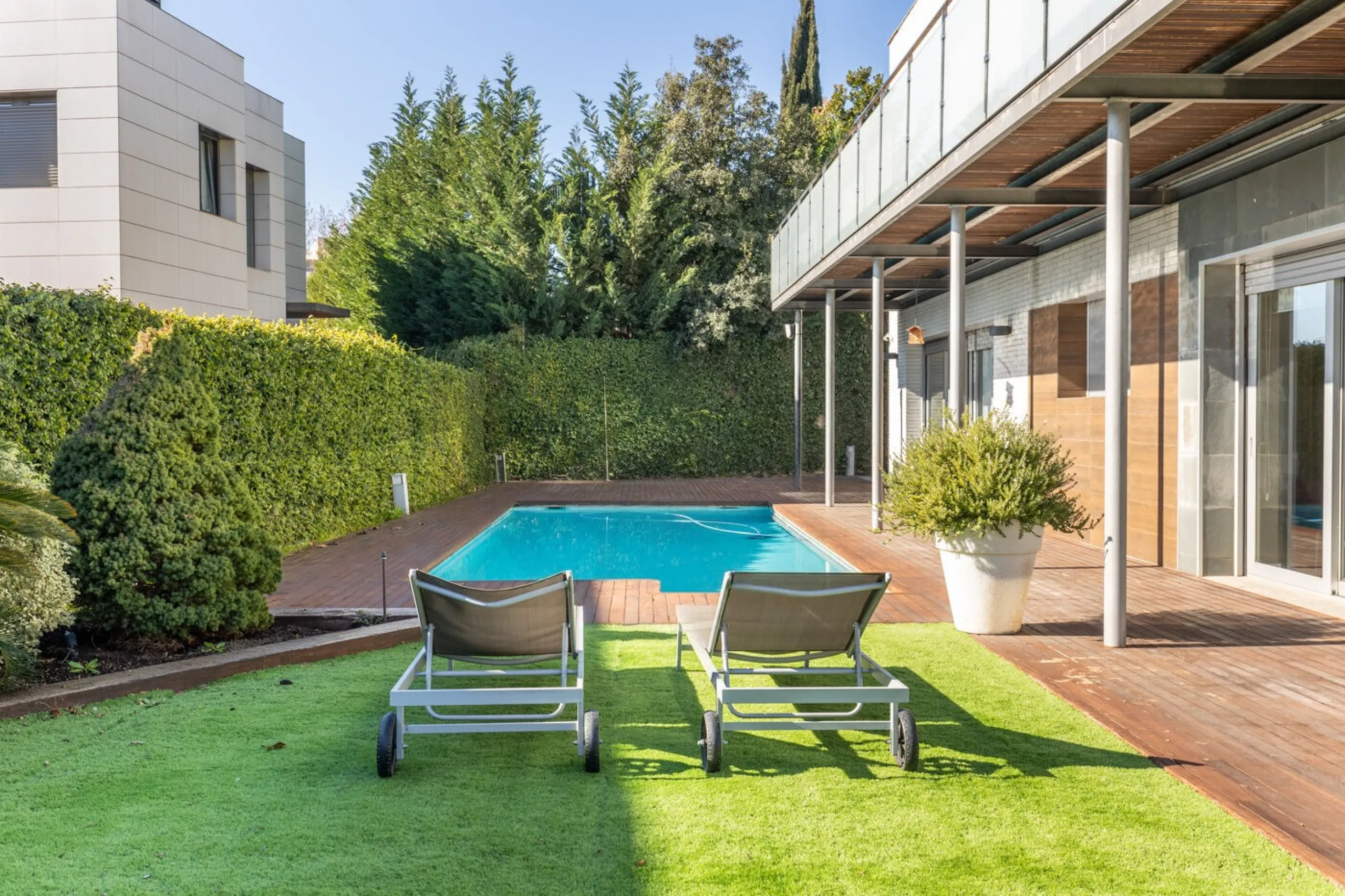 Modern Family Home with Garden and Pool in Sant Cugat del Valles, Barcelona