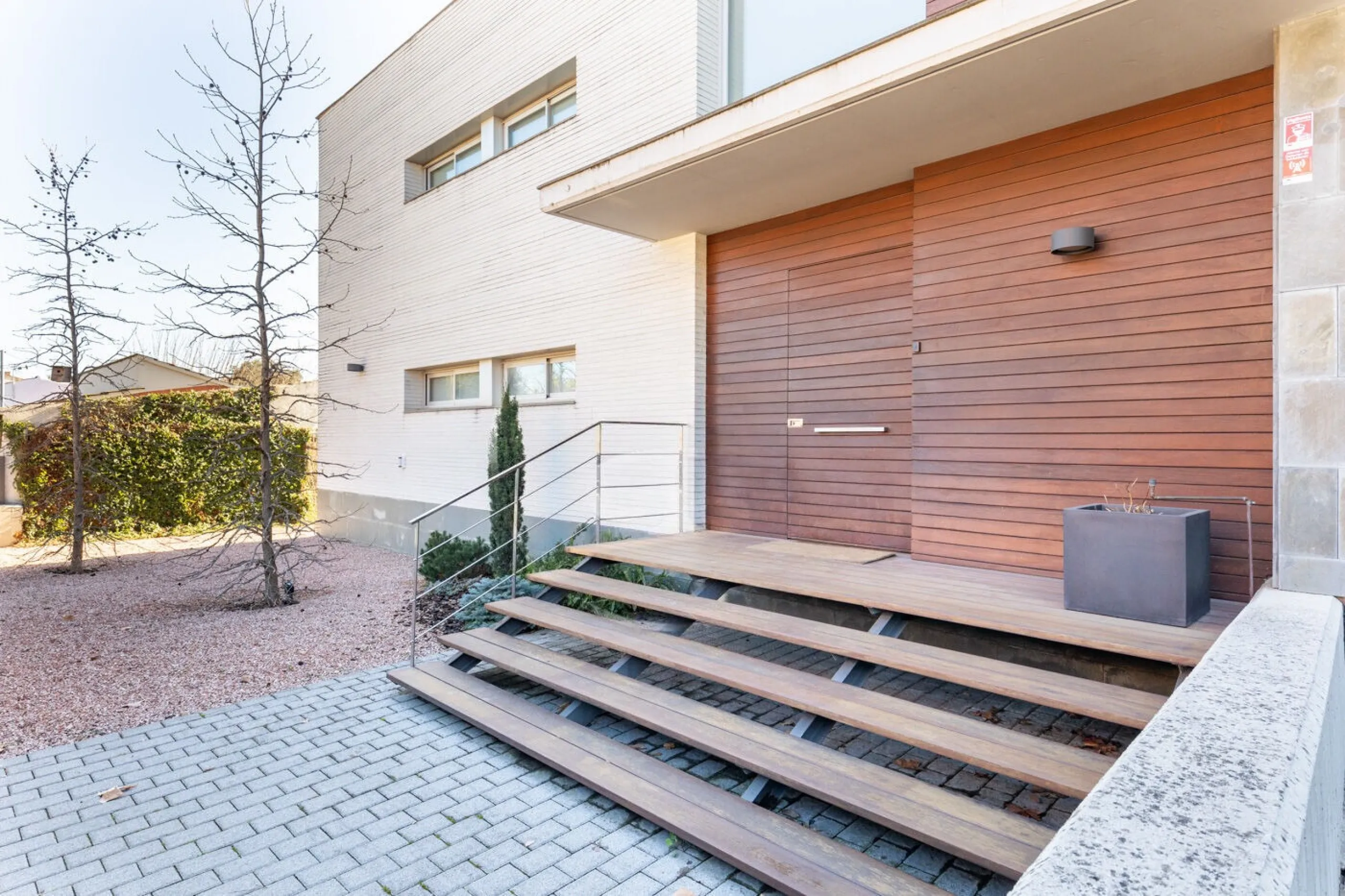 Modern Family Home with Garden and Pool in Sant Cugat del Valles, Barcelona