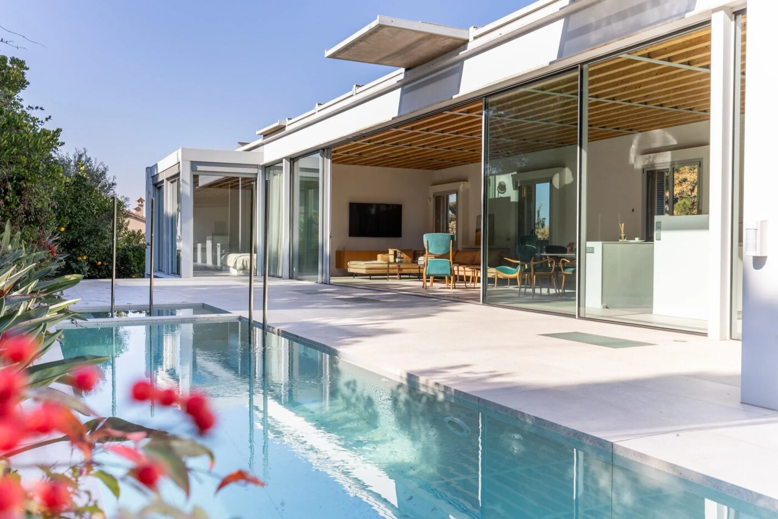 Modern House with Pool and Garden in Sant Cugat del Valles, Barcelona