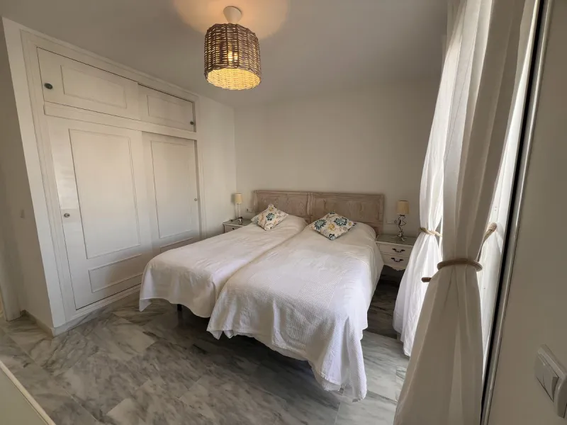 Apartment - Penthouse в продаже в Estepona, Málaga. В доме 2 спален и 2 ванных комнат. Площадь дома 156 м²