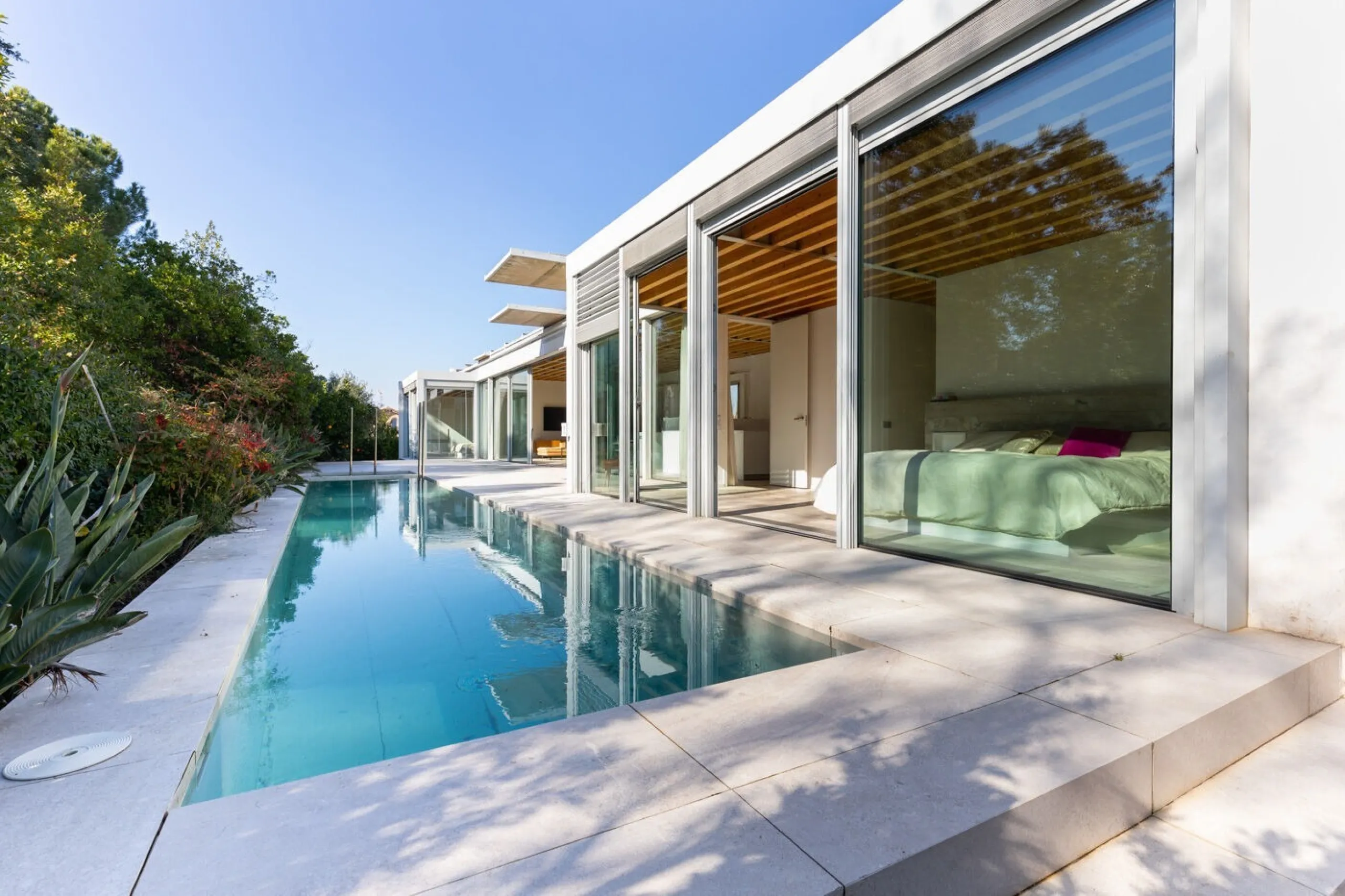Modern House with Pool and Garden in Sant Cugat del Valles, Barcelona
