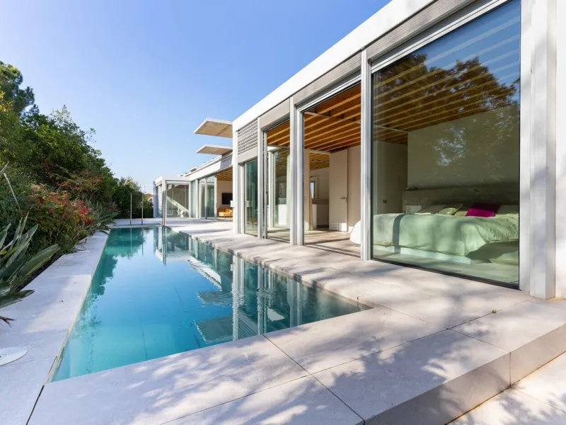 Modern House with Pool and Garden in Sant Cugat del Valles, Barcelona