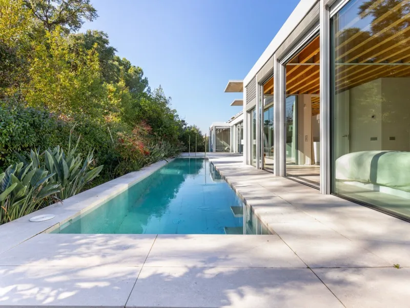 Modern House with Pool and Garden in Sant Cugat del Valles, Barcelona