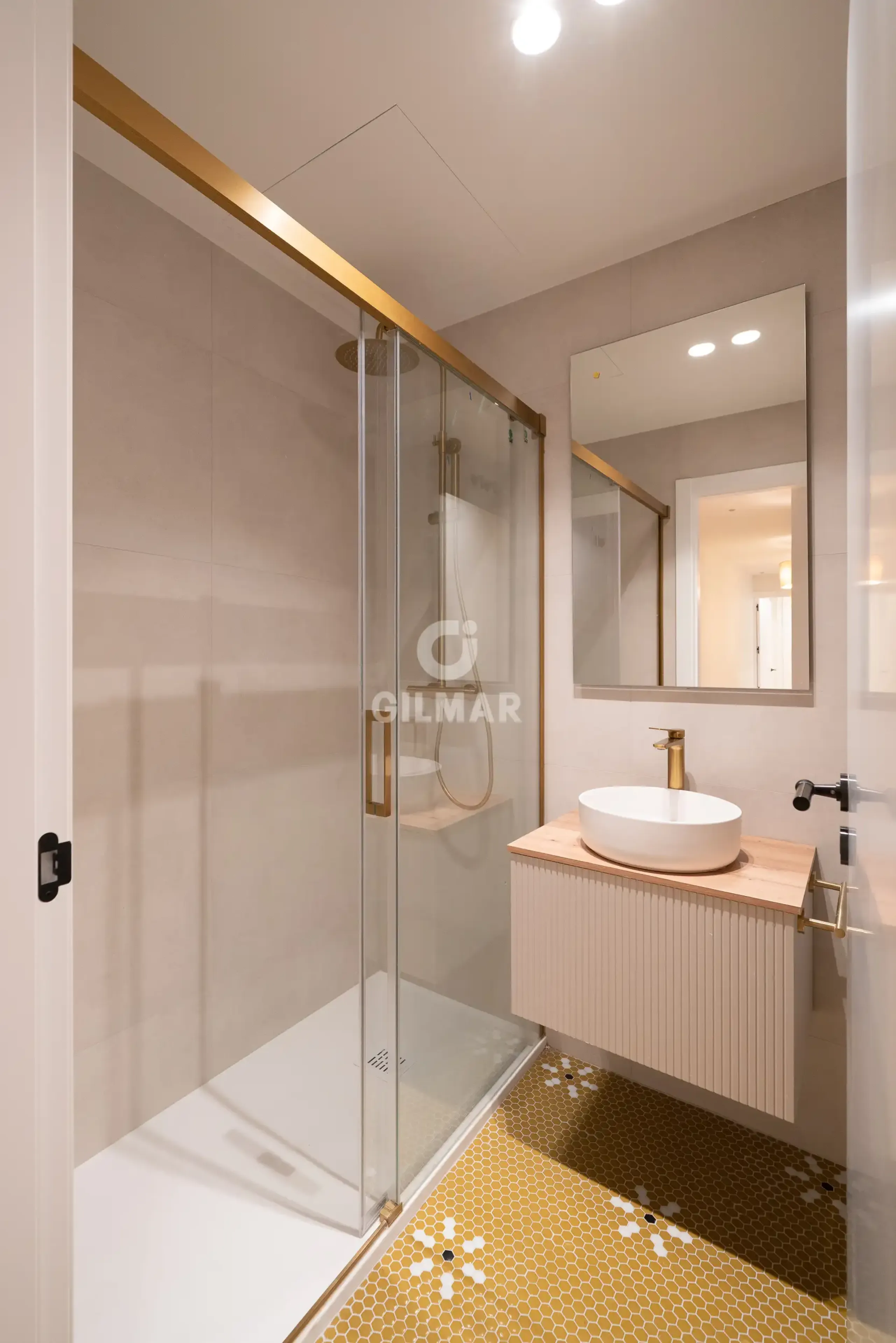 Apartment in Arapiles - Madrid