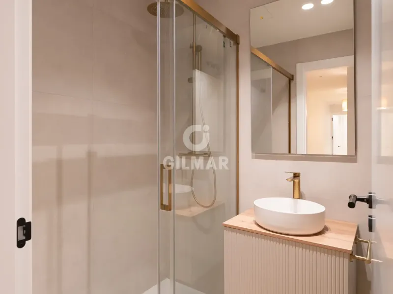 Apartment in Arapiles - Madrid