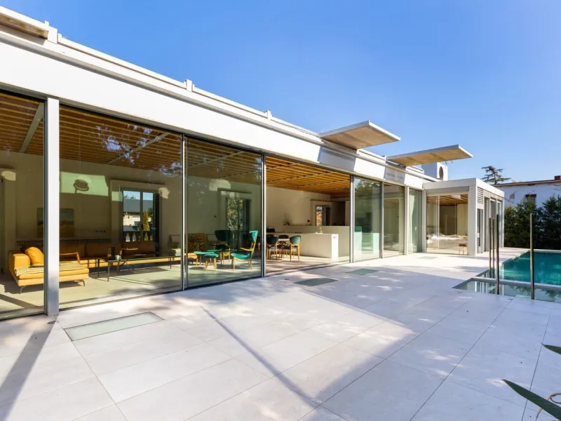 Modern House with Pool and Garden in Sant Cugat del Valles, Barcelona
