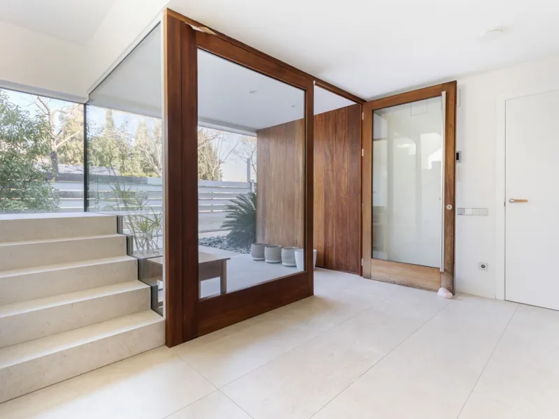Modern House with Pool and Garden in Sant Cugat del Valles, Barcelona