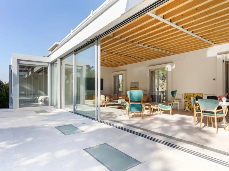 Modern House with Pool and Garden in Sant Cugat del Valles, Barcelona