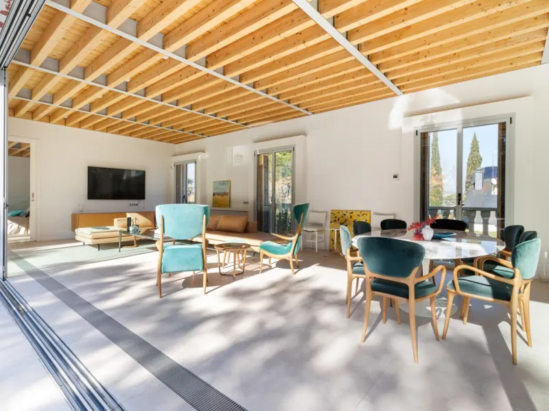 Modern House with Pool and Garden in Sant Cugat del Valles, Barcelona
