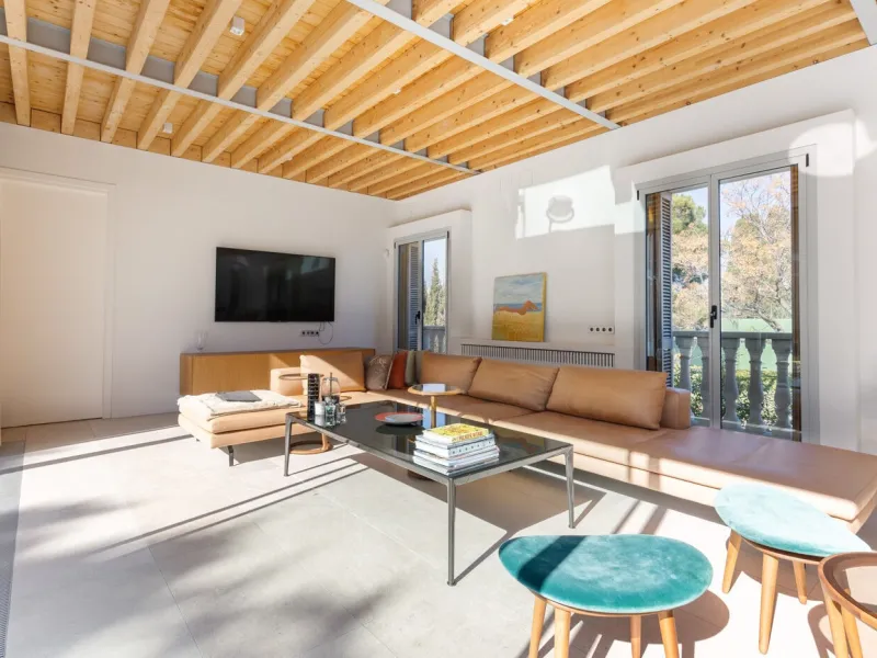 Modern House with Pool and Garden in Sant Cugat del Valles, Barcelona