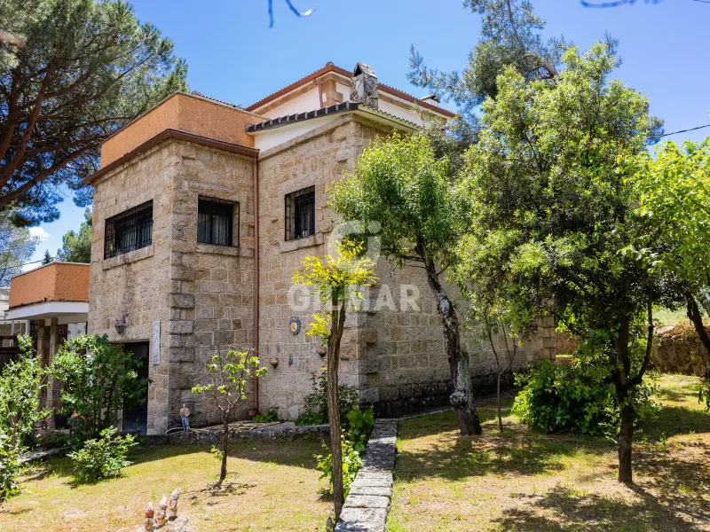 Villa in Manzanares El Real - Madrid
