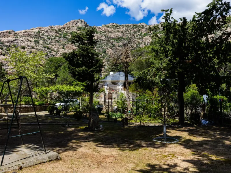Villa in Manzanares El Real - Madrid