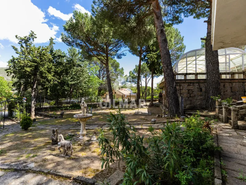 Villa in Manzanares El Real - Madrid