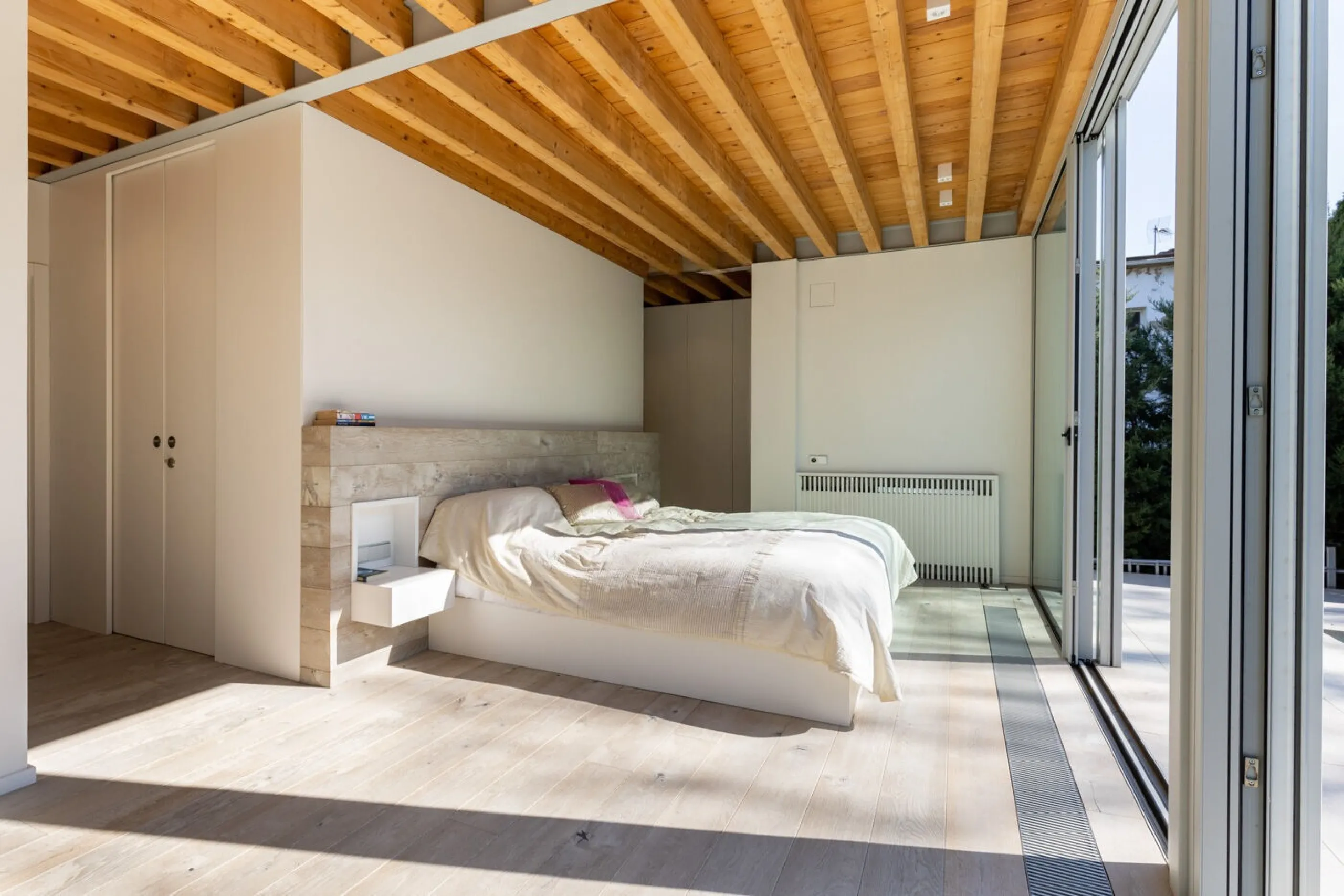 Modern House with Pool and Garden in Sant Cugat del Valles, Barcelona