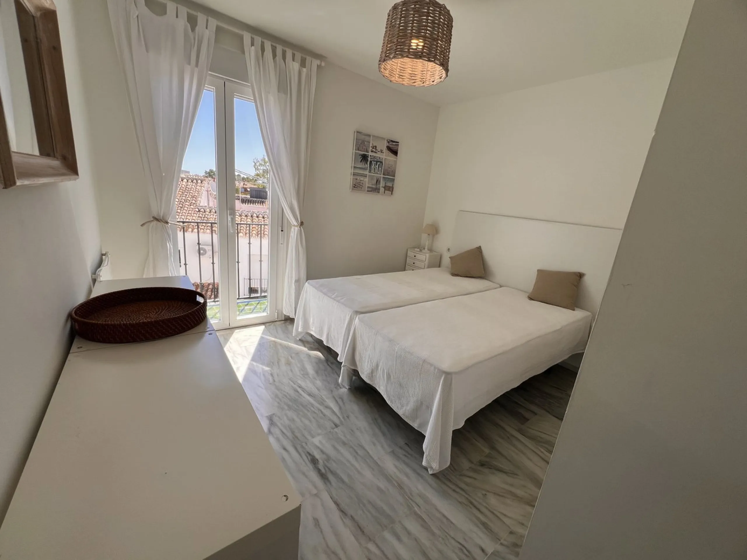 Apartment - Penthouse в продаже в Estepona, Málaga. В доме 2 спален и 2 ванных комнат. Площадь дома 156 м²