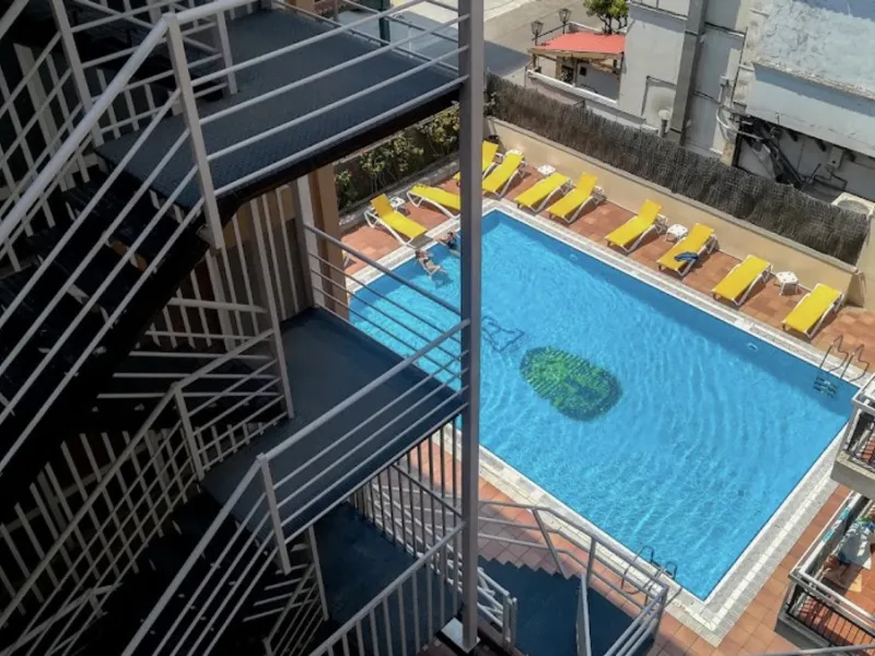 Hotel de 3 estrellas en venta cerca de la playa en Lloret de Mar, Costa Brava