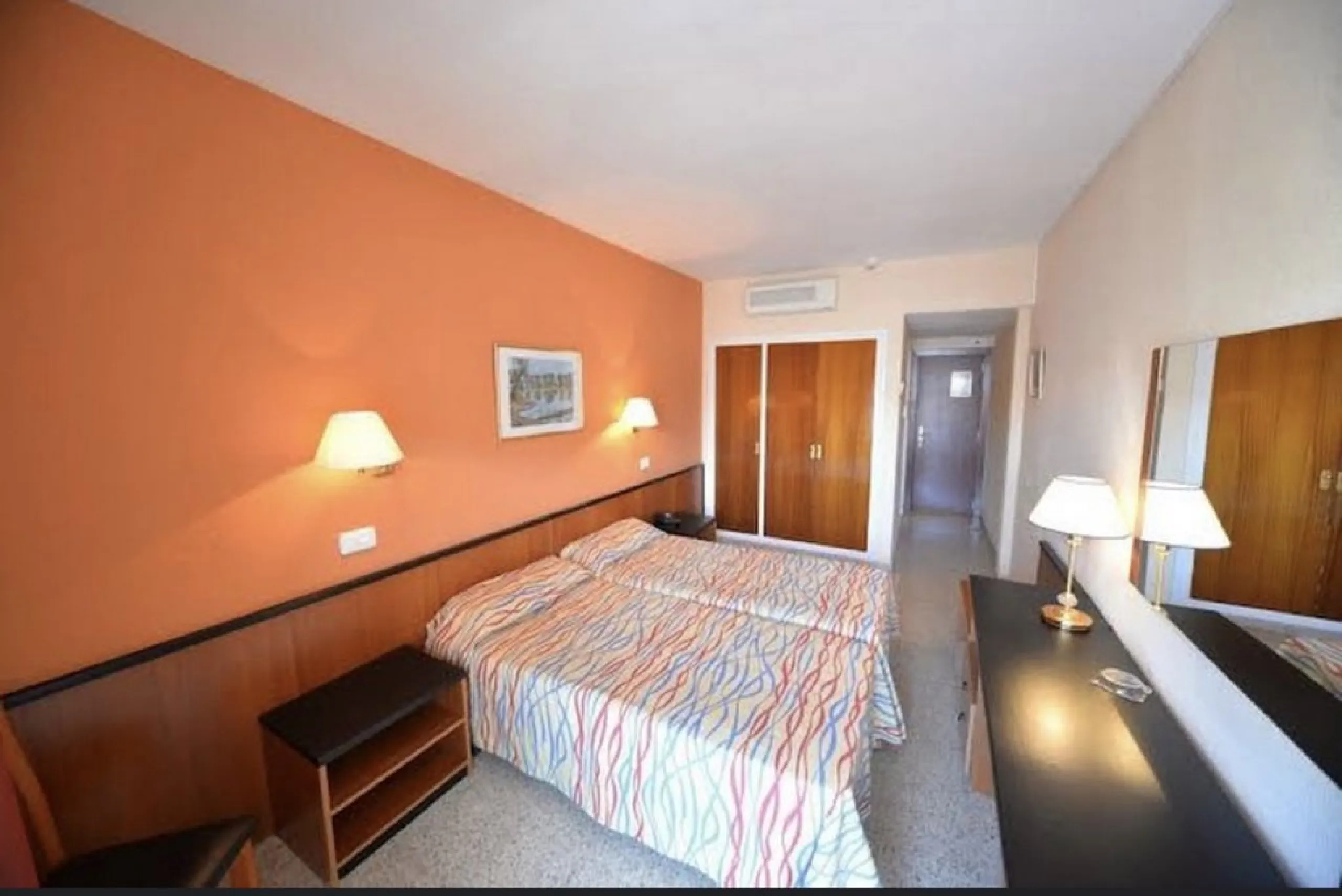 Hotel de 3 estrellas en venta cerca de la playa en Lloret de Mar, Costa Brava